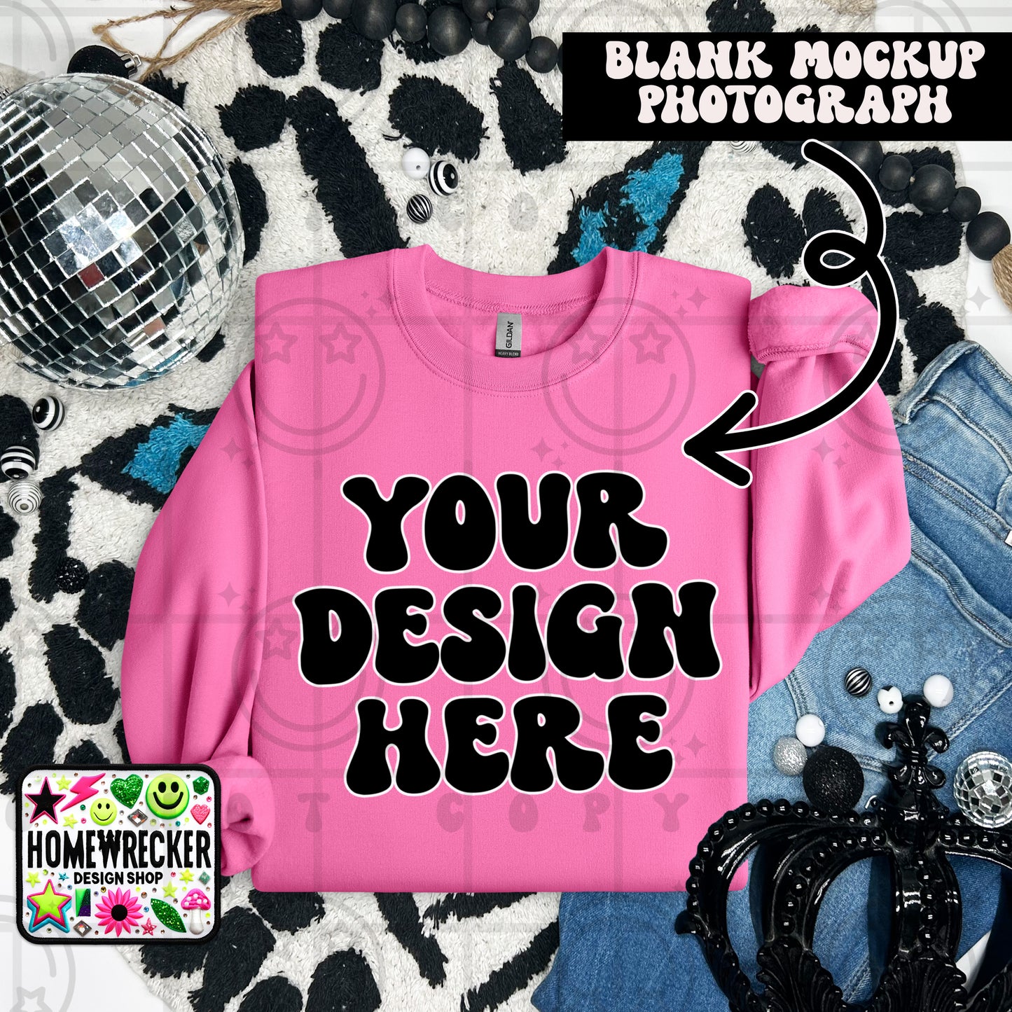 G18000 GILDAN | FOLDED EVERYDAY LEOPARD MOCK UPS | SINGLES