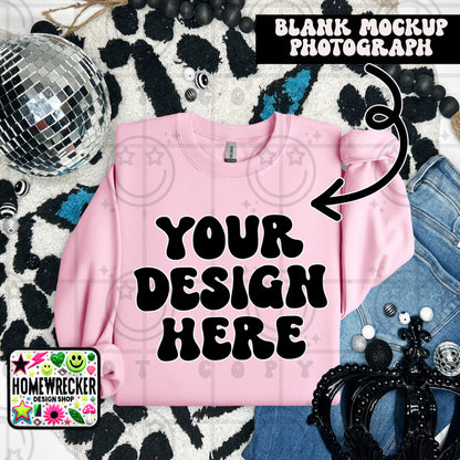 G18000 GILDAN | FOLDED EVERYDAY LEOPARD MOCK UPS | SINGLES