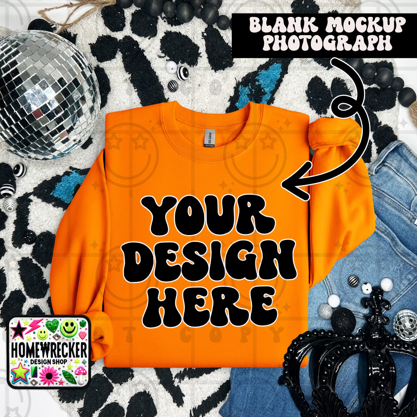 G18000 GILDAN | FOLDED EVERYDAY LEOPARD MOCK UPS | SINGLES