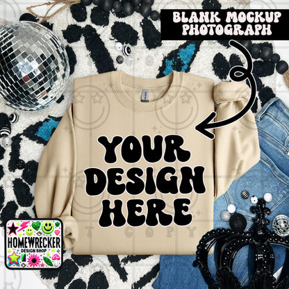 G18000 GILDAN | FOLDED EVERYDAY LEOPARD MOCK UPS | SINGLES