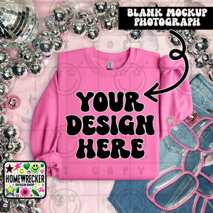 G18000 GILDAN | FOLDED EVERYDAY BALLOON DOGGIE MOCK UPS | SINGLES