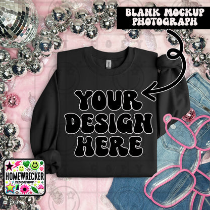 G18000 GILDAN | FOLDED EVERYDAY BALLOON DOGGIE MOCK UPS | SINGLES