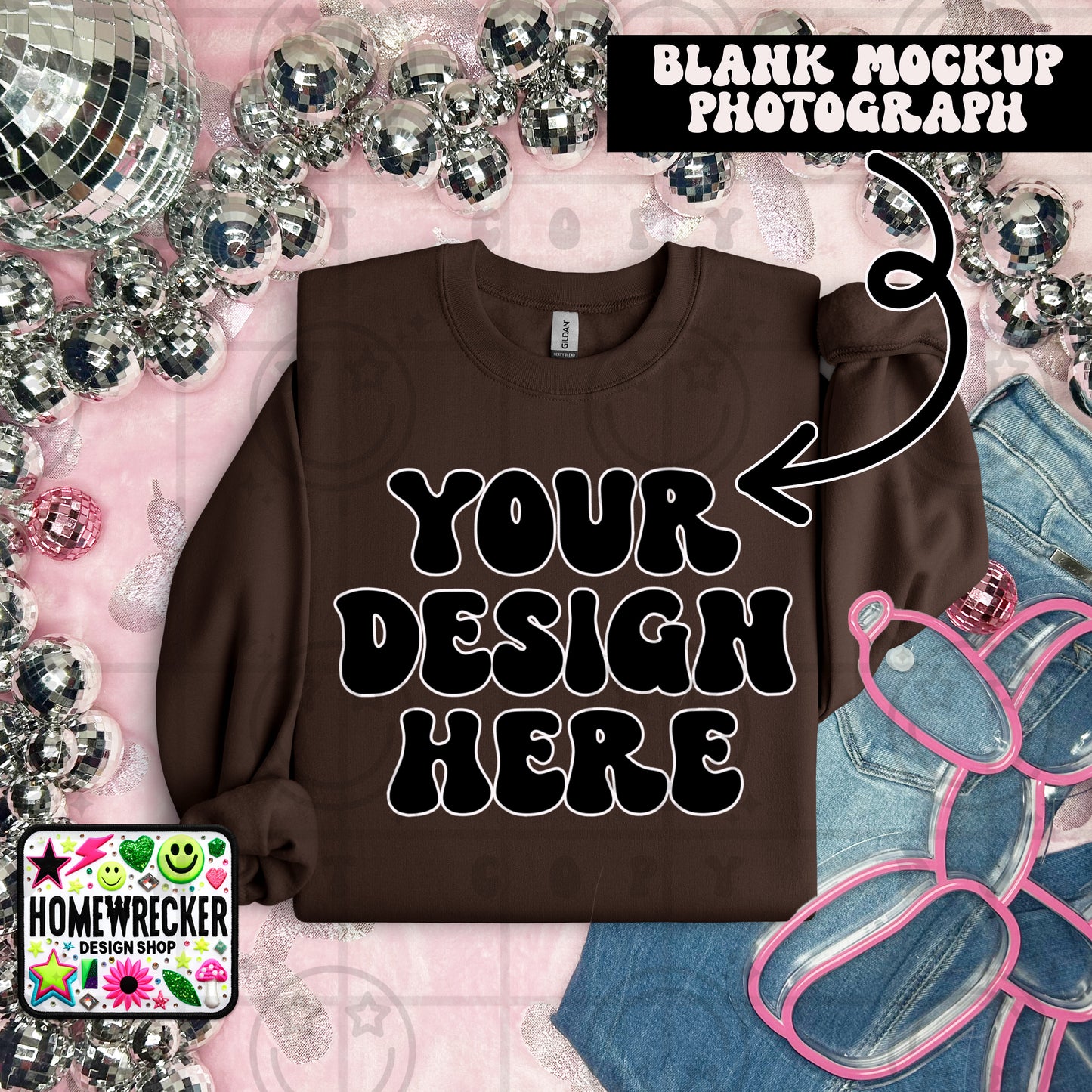 G18000 GILDAN | FOLDED EVERYDAY BALLOON DOGGIE MOCK UPS | SINGLES