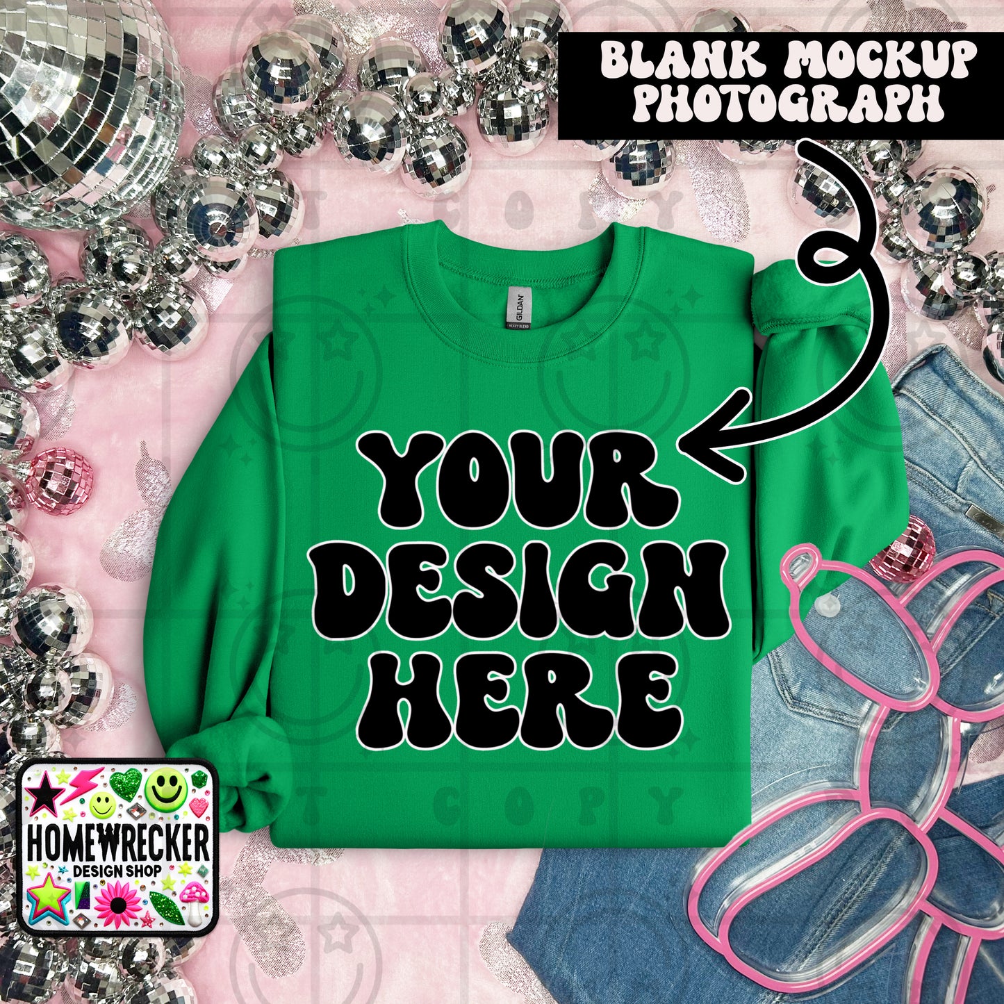 G18000 GILDAN | FOLDED EVERYDAY BALLOON DOGGIE MOCK UPS | SINGLES