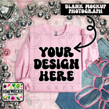 G18000 GILDAN | FOLDED EVERYDAY BALLOON DOGGIE MOCK UPS | SINGLES