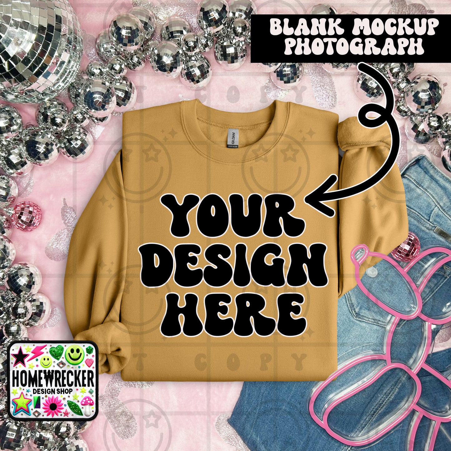 G18000 GILDAN | FOLDED EVERYDAY BALLOON DOGGIE MOCK UPS | SINGLES