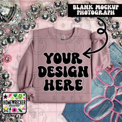 G18000 GILDAN | FOLDED EVERYDAY BALLOON DOGGIE MOCK UPS | SINGLES