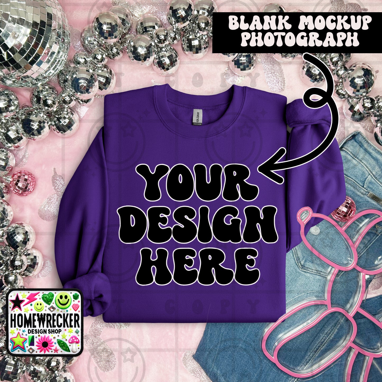 G18000 GILDAN | FOLDED EVERYDAY BALLOON DOGGIE MOCK UPS | SINGLES