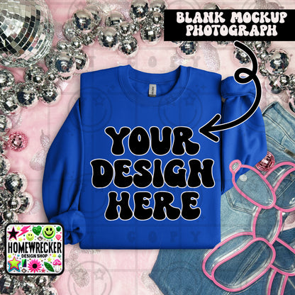 G18000 GILDAN | FOLDED EVERYDAY BALLOON DOGGIE MOCK UPS | SINGLES