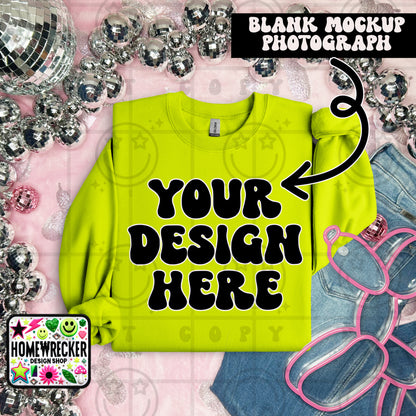 G18000 GILDAN | FOLDED EVERYDAY BALLOON DOGGIE MOCK UPS | SINGLES