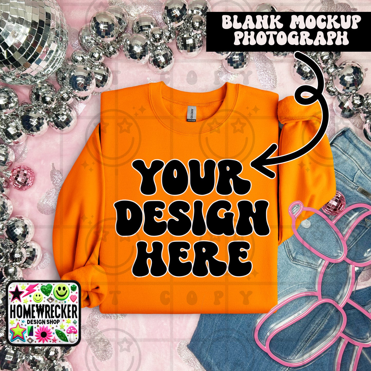 G18000 GILDAN | FOLDED EVERYDAY BALLOON DOGGIE MOCK UPS | SINGLES