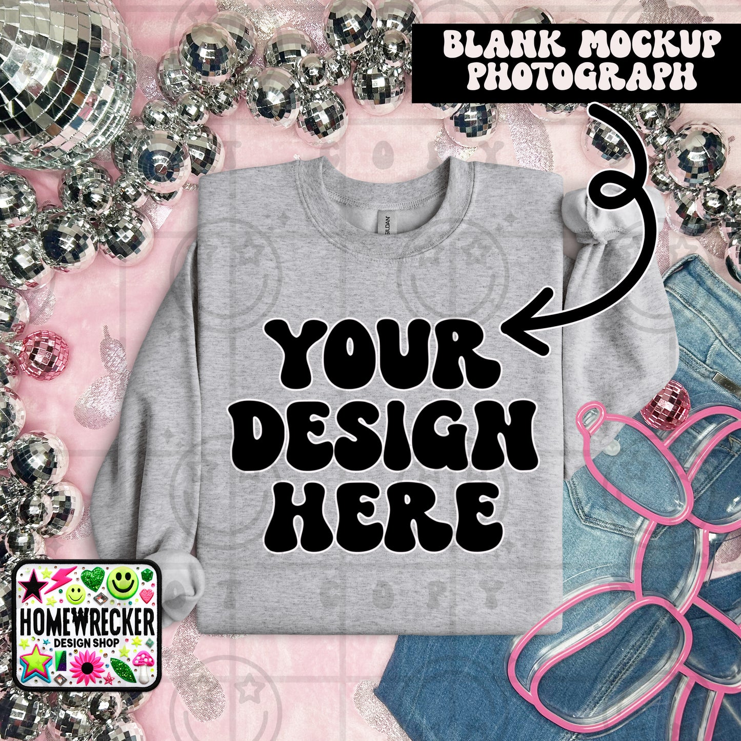 G18000 GILDAN | FOLDED EVERYDAY BALLOON DOGGIE MOCK UPS | SINGLES