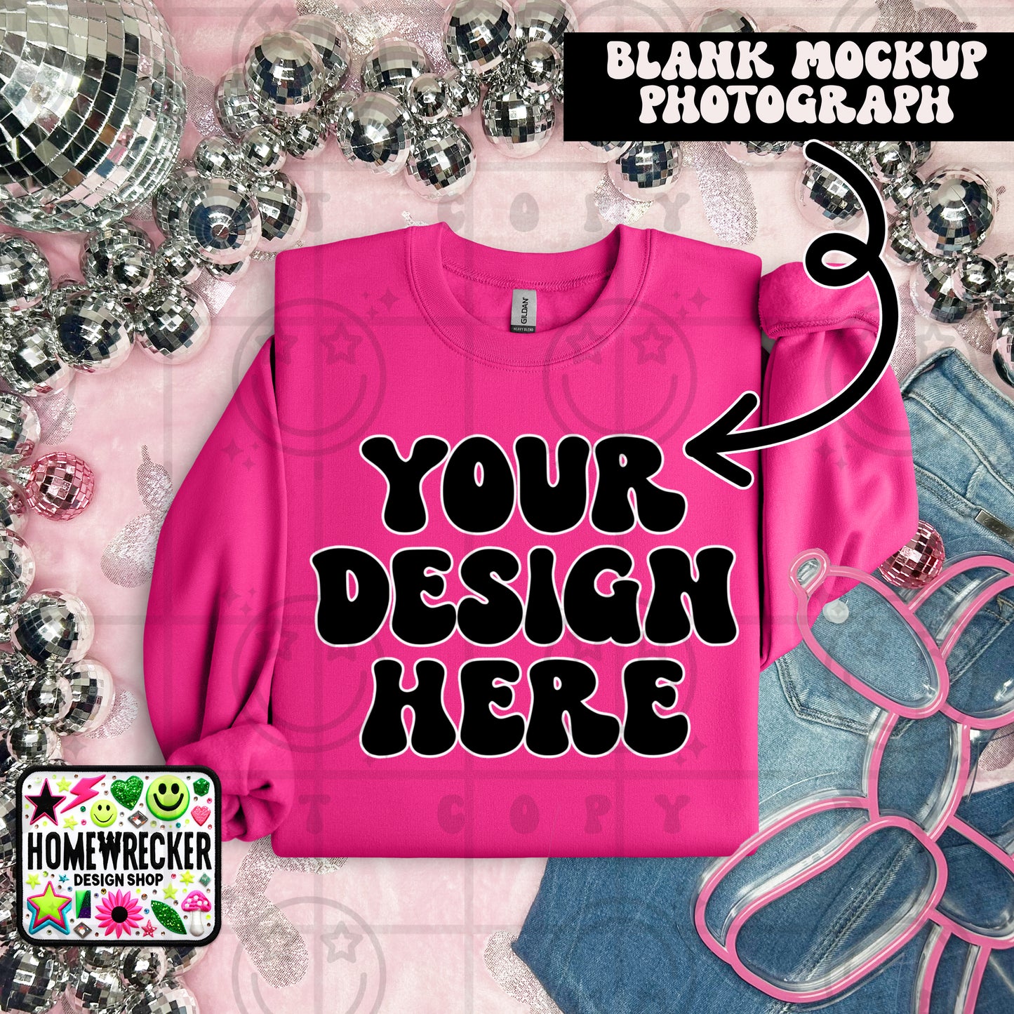 G18000 GILDAN | FOLDED EVERYDAY BALLOON DOGGIE MOCK UPS | SINGLES