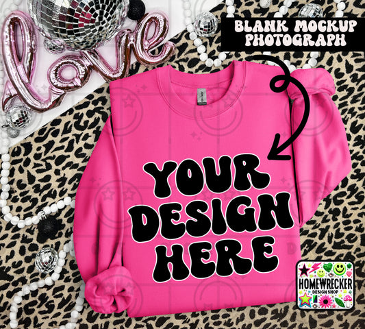 G18000 GILDAN | VALENTINE'S DAY LEOPARD PRINT MOCK UPS | SINGLES