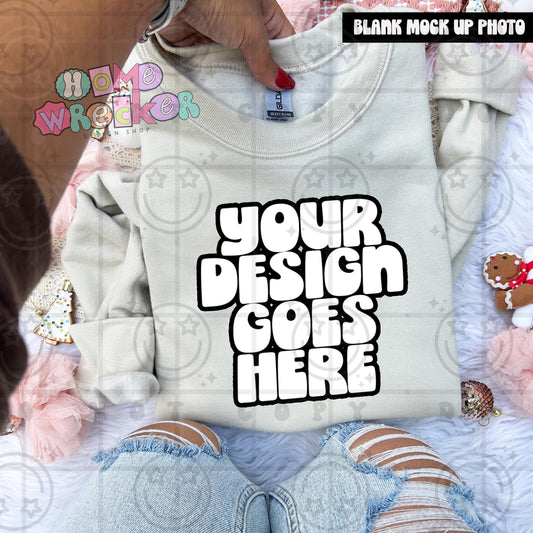 Gildan Sweathirt Crewneck Mockup, G18000, flat lay, Christmas, Gingerbread Cookie, Pink Download | Sand